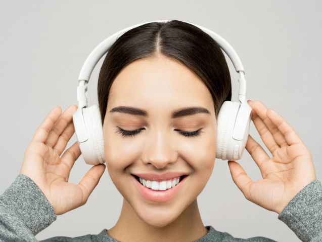 pexels-sound-on-3756943