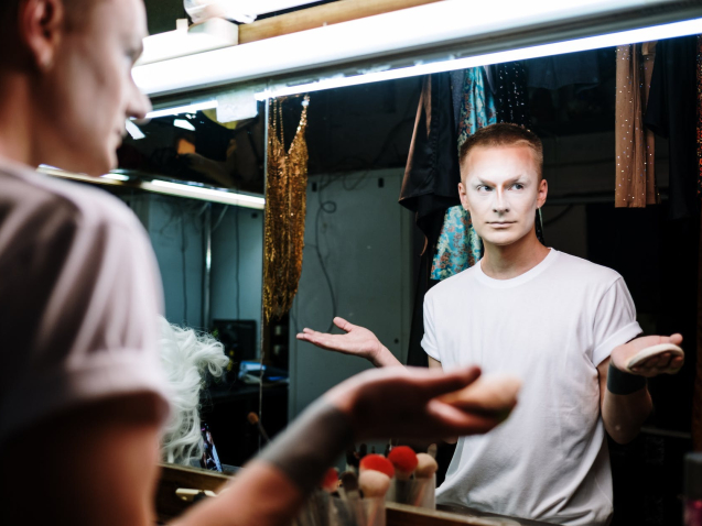 drag queen in dressing room